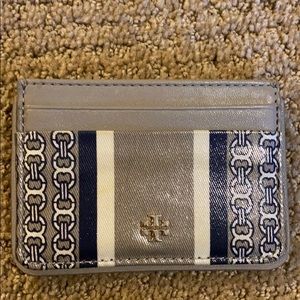 Tory Burch Gemini Link Card Holder in French Gray